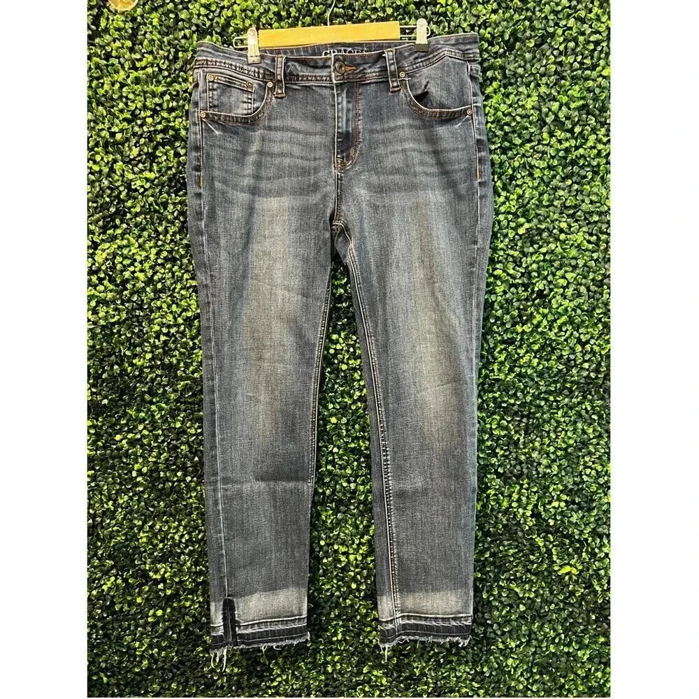 Grace Easy Fit Jeans - Size 32